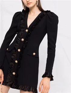 Crna haljina od karoserije